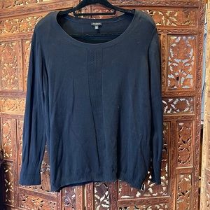 TALBOTS Black Crew-Neck Sweater